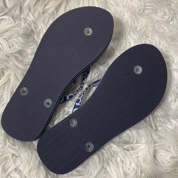 VERA Bradley seashell print flipflops blue/white NWOT women’s size 7-8 - Picture 6 of 9